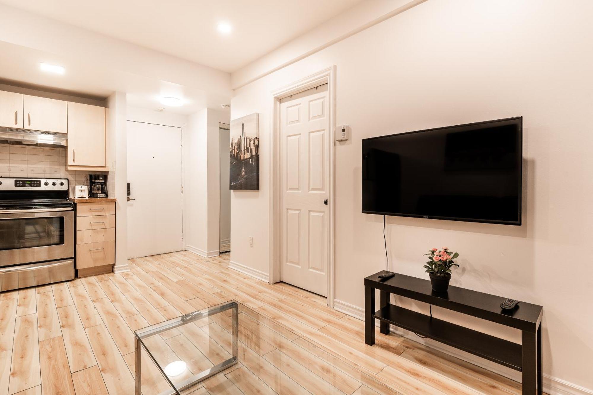 Cozy 1 Bedroom - 107 * Montréal